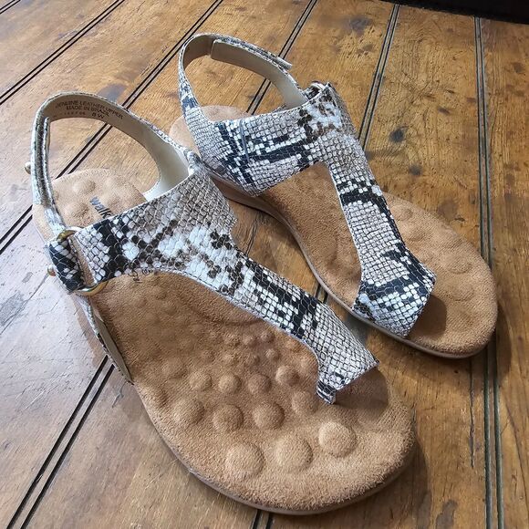 Walking Cradles NATALIA Leather Snakeskin Print Toe Loop Sandals Size 8 W - Picture 1 of 7